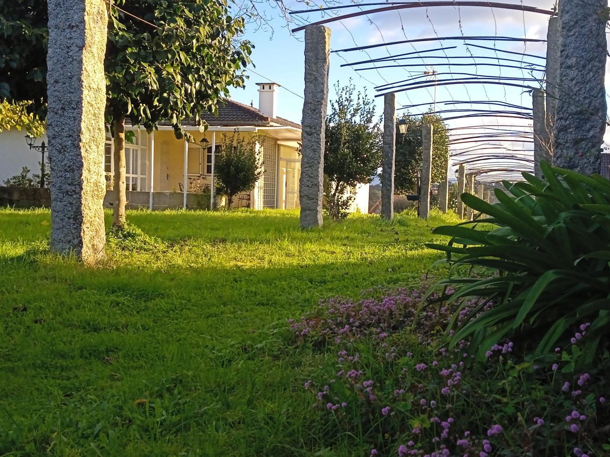 A Casa De Abelleira Ponteareas住宿加早餐旅馆 外观 照片